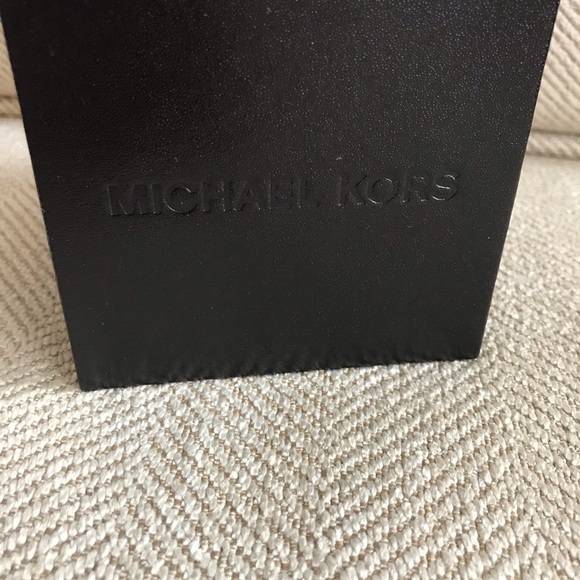 Michael Kors Watch - Picture 6 of 7